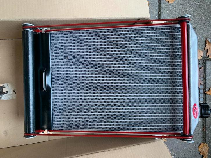 KE Kl260 radiateur compl. met rolscherm, afm 37,5x26x3,2 cm, Sport en Fitness, Karting, Zo goed als nieuw, Onderdelen Kart, Ophalen of Verzenden