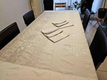 De Witte Lietaer tafelkleed + 6 servetten (katoen/polyester) beschikbaar voor biedingen