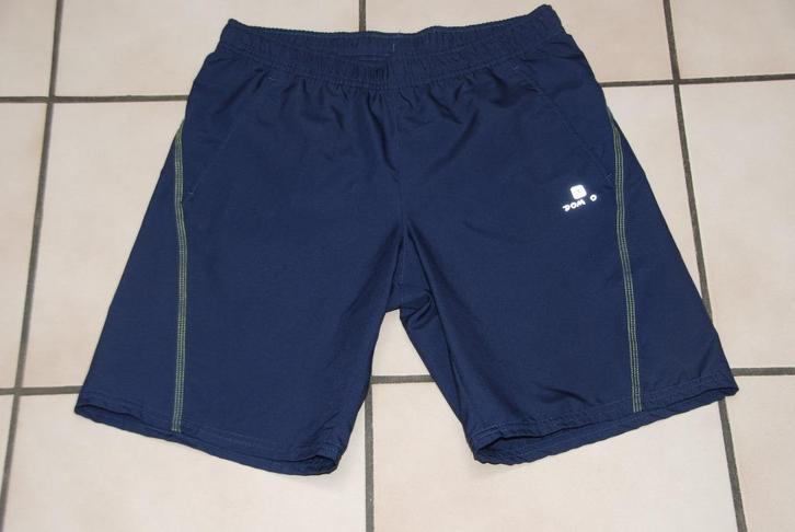 Short de sport "Décathlon" bleu marine Taille S Très bon!!, Vêtements | Hommes, Vêtements de sport, Comme neuf, Général, Taille 46 (S) ou plus petite