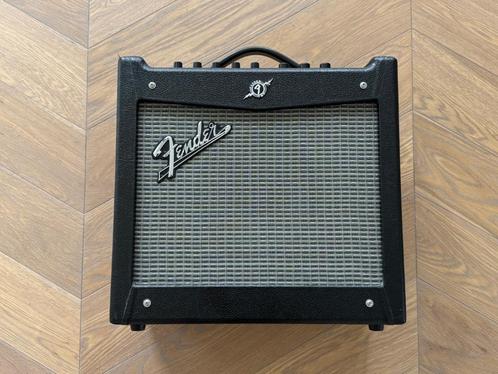 Fender Mustang I 20W versterker, Muziek en Instrumenten, Versterkers | Bas en Gitaar, Zo goed als nieuw, Gitaar, Minder dan 50 watt