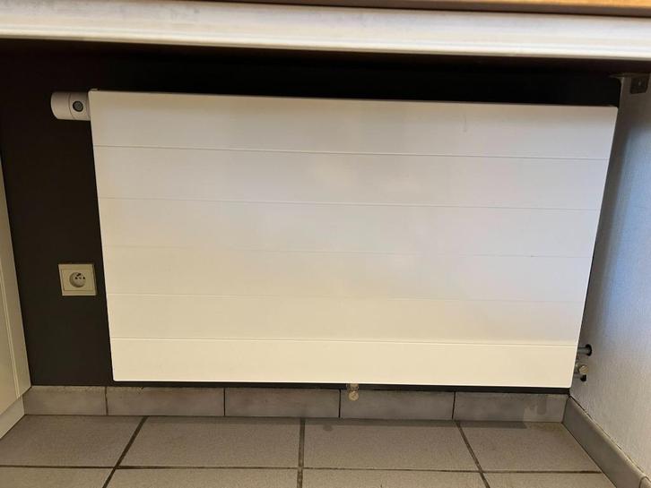 Radiator H600 B1000 T33 2400Watt, Doe-het-zelf en Bouw, Verwarming en Radiatoren, Zo goed als nieuw, Radiator, 800 watt of meer