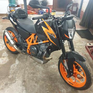 Ktm 690 duke r beschikbaar voor biedingen