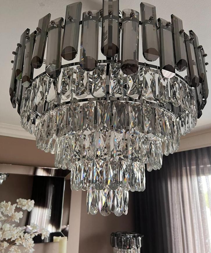 Twee elegante glazen kristallen kroonluchters, Maison & Meubles, Lampes | Lustres, Comme neuf, Enlèvement