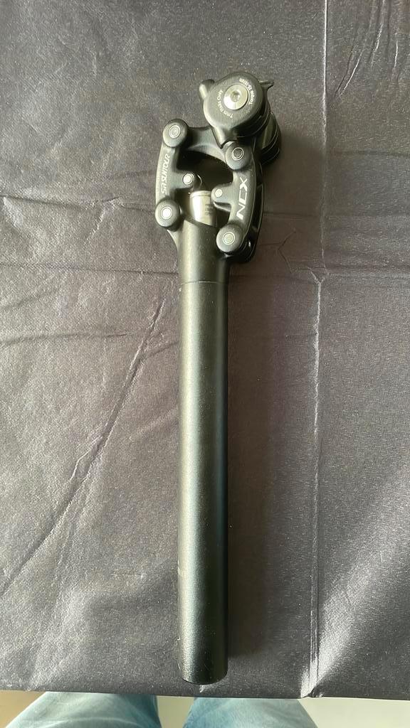 Suspension de selle SR SUNTOUR, Vélos & Vélomoteurs, Vélos Pièces, Comme neuf, Enlèvement