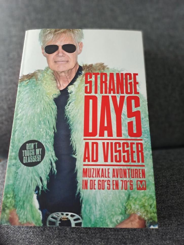 Ad Visser - Strange days, Boeken, Literatuur, Gelezen, Ophalen of Verzenden