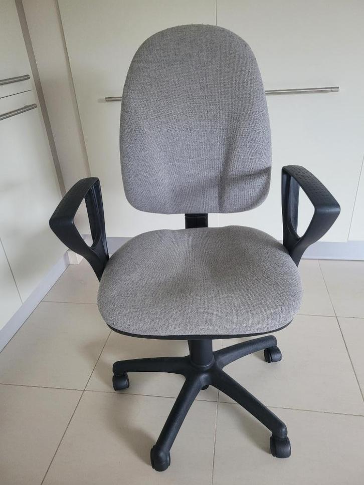 Bureaustoel, lichtgrijs, Huis en Inrichting, Stoelen, Zo goed als nieuw, Eén, Stof, Grijs, Ophalen