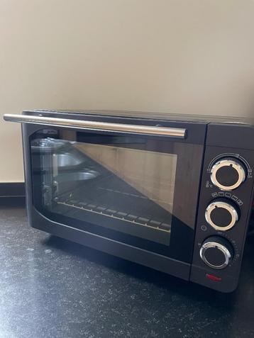 Mini-oven beschikbaar voor biedingen