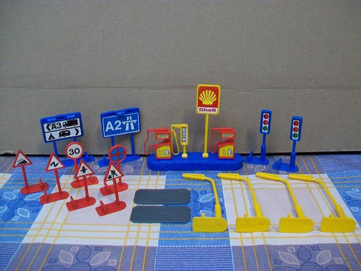 Matchbox Motorcity 500 - Superset MC-500 - Verkeersborden, Kinderen en Baby's, Speelgoed |Speelgoedvoertuigen, Zo goed als nieuw