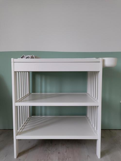 Ikea Gulliver verzorgingstafel / commode met kussen, Enfants & Bébés, Chambre d'enfant | Commodes & Armoires, Comme neuf, Commode