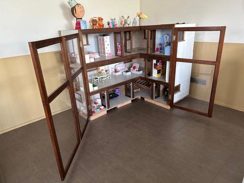 GRATIS af te halen vintage barbiehuis, Kinderen en Baby's, Kinderkamer | Stapelbedden en Hoogslapers, Zo goed als nieuw, Ophalen