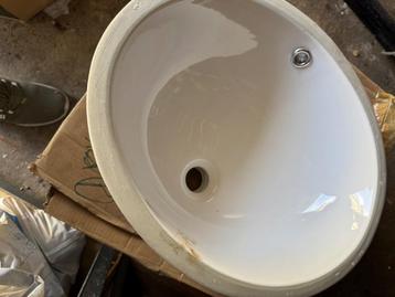 Lavabo en céramique encastrable beschikbaar voor biedingen