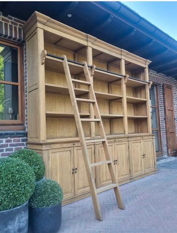 Eiken boekenkast/bibliotheekkast GRATIS LEVERING  beschikbaar voor biedingen