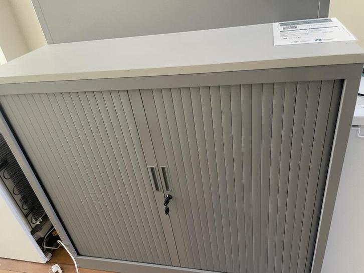 Rolluikkast in prima staat, Zakelijke goederen, Kantoor en Winkelinrichting | Kantoormeubilair en Inrichting, Kast, Archief en Opbergen