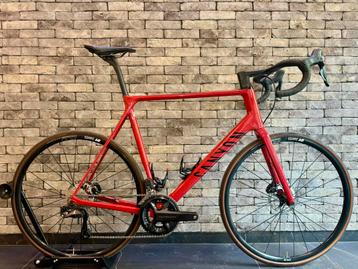 Canyon Ultimate CF SL8 Ultegra Di2 [2XL] beschikbaar voor biedingen