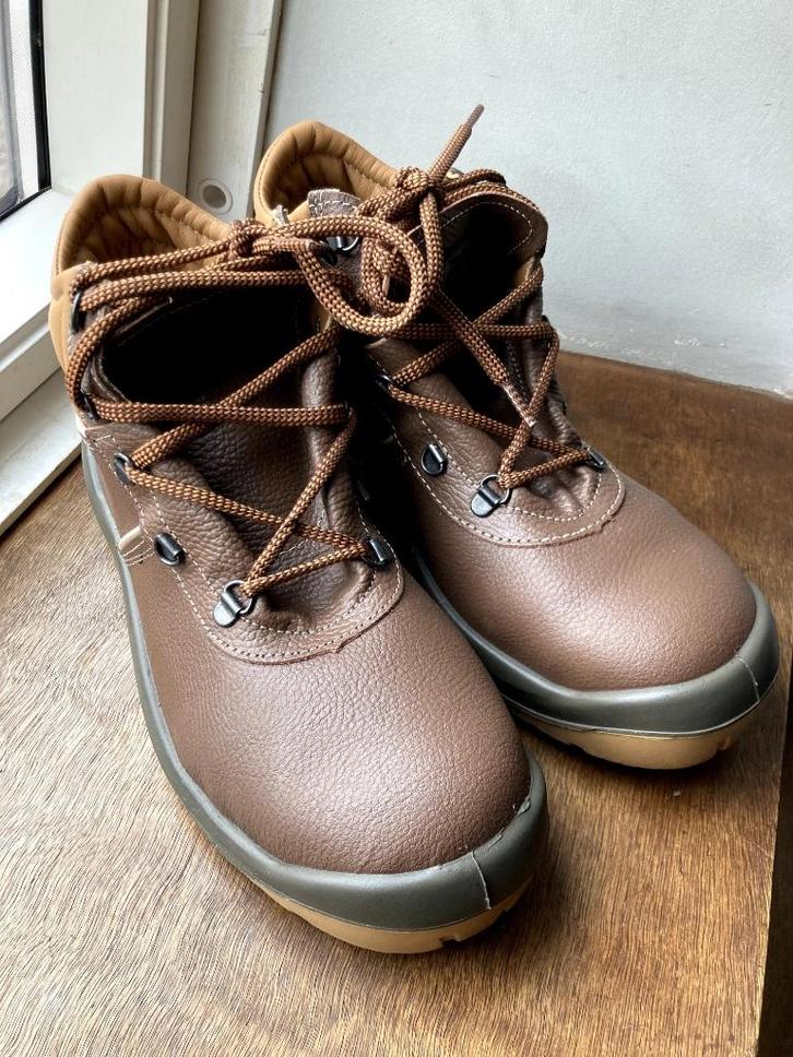 Chaussures sécurité hautes étanches NEUVES (pointure 44,5), Doe-het-zelf en Bouw, Veiligheidskleding, Nieuw, Ophalen of Verzenden