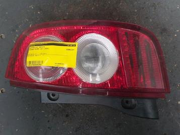 Achterlicht rechts van een Nissan Micra beschikbaar voor biedingen