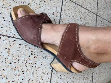 Bruine suède klompsandalen — 38/39 beschikbaar voor biedingen