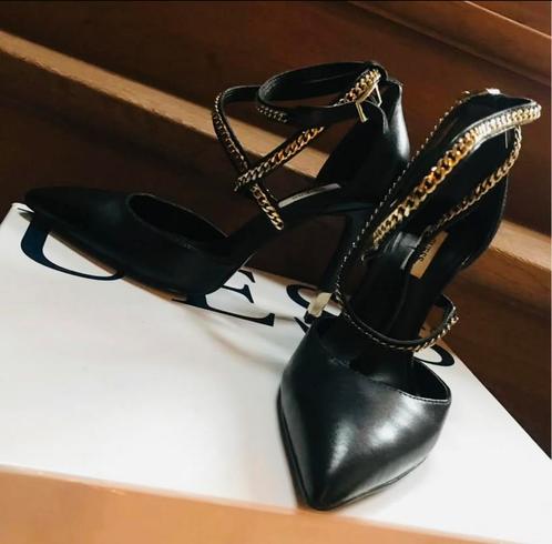 GUESS NIEUW  1 maal gedragen maat 36 . Zelf heb ik maat 38, Kleding | Dames, Schoenen, Zo goed als nieuw, Ophalen of Verzenden