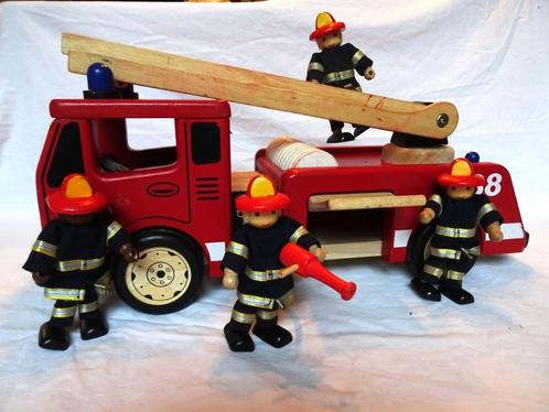 Brandweerwagen Pintoy (03527), Kinderen en Baby's, Speelgoed | Houten speelgoed, Zo goed als nieuw, Ophalen of Verzenden