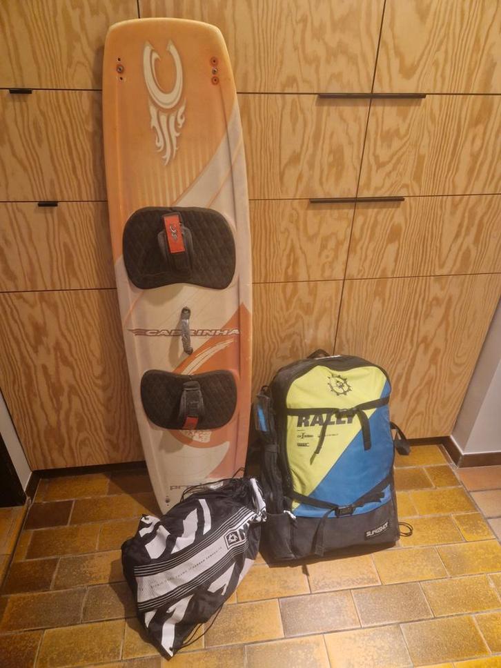 Volledige kite set / Slingshot Rally, Watersport en Boten, Kitesurfen, Gebruikt, Kite, 10 m², Twintip, Ophalen