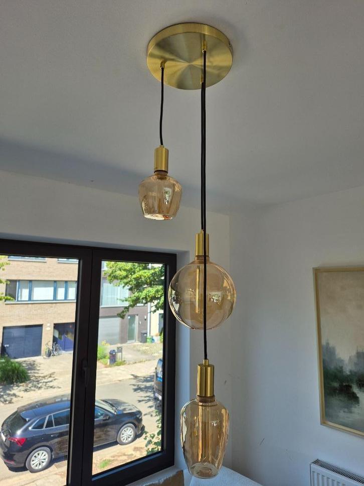 Goudkleurige designluster NIEUW! 2 beschikbaar, Huis en Inrichting, Lampen | Hanglampen, Nieuw, Glas, Metaal, Ophalen