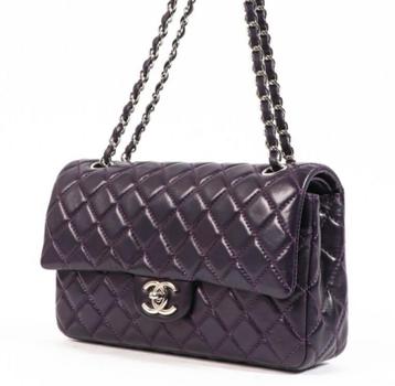 Chanel Aubergine Purple Lambskin Classic Flap Bag beschikbaar voor biedingen