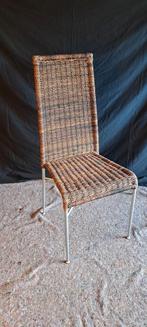 Une chaise en rotin et métal, Huis en Inrichting, Stoelen, Ophalen, Metaal, Eén