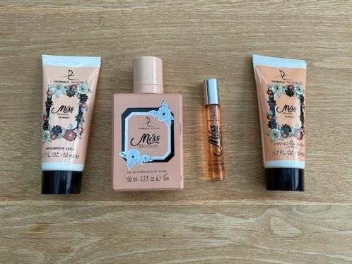 Giftset Miss Blossom – Dorall Collection – Nieuw!, Handtassen en Accessoires, Uiterlijk | Parfum, Zo goed als nieuw, Ophalen of Verzenden