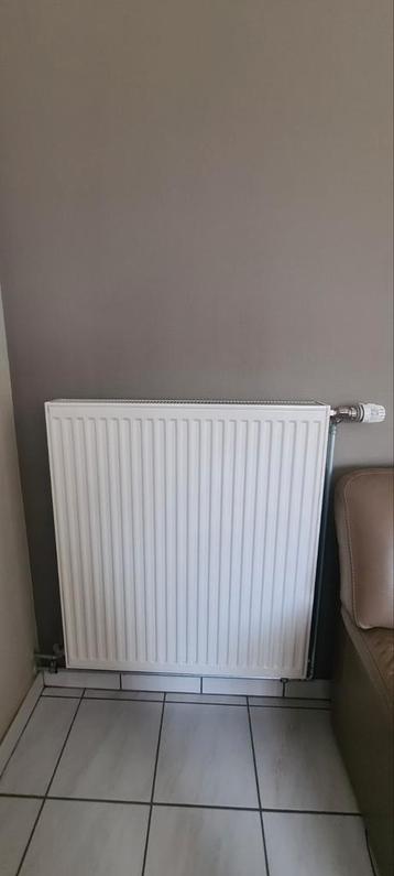 Radiator (80x90x10) wandmodel beschikbaar voor biedingen
