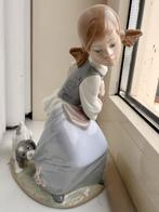 Prachtig beeldje Lladro kind met hond, Ophalen, Zo goed als nieuw