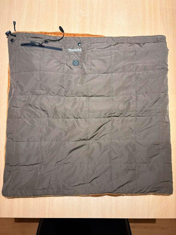 Makita 18V verwarmd deken DCB200B, Caravans en Kamperen, Slaapzakken, Zo goed als nieuw, Ophalen of Verzenden