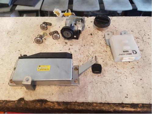 Slotenset van een Nissan Almera, Auto-onderdelen, Carrosserie, Nissan, Gebruikt, 3 maanden garantie, Ophalen of Verzenden