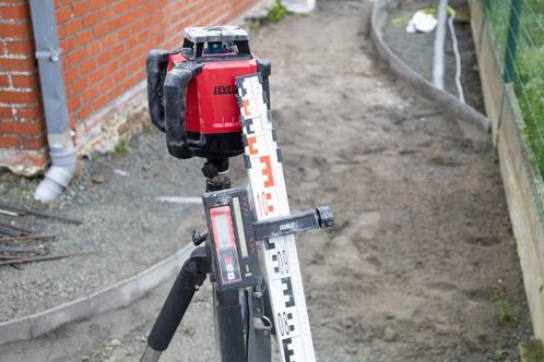 Bouwlaser - TE HUUR, Doe-het-zelf en Bouw, Meetapparatuur, Zo goed als nieuw, Overige meters, Ophalen