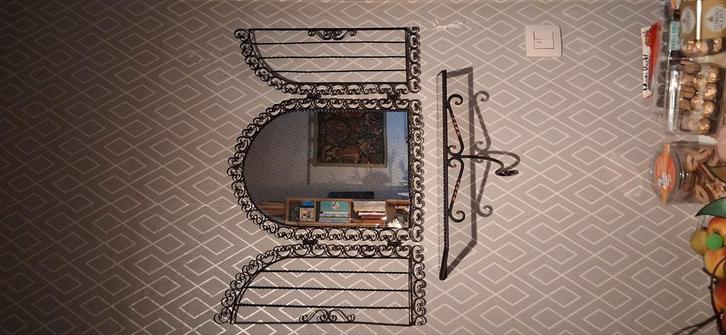 Erfstuk – Smeedijzeren spiegelset met plank & luiken, Antiek en Kunst, Antiek | Spiegels, Ophalen of Verzenden