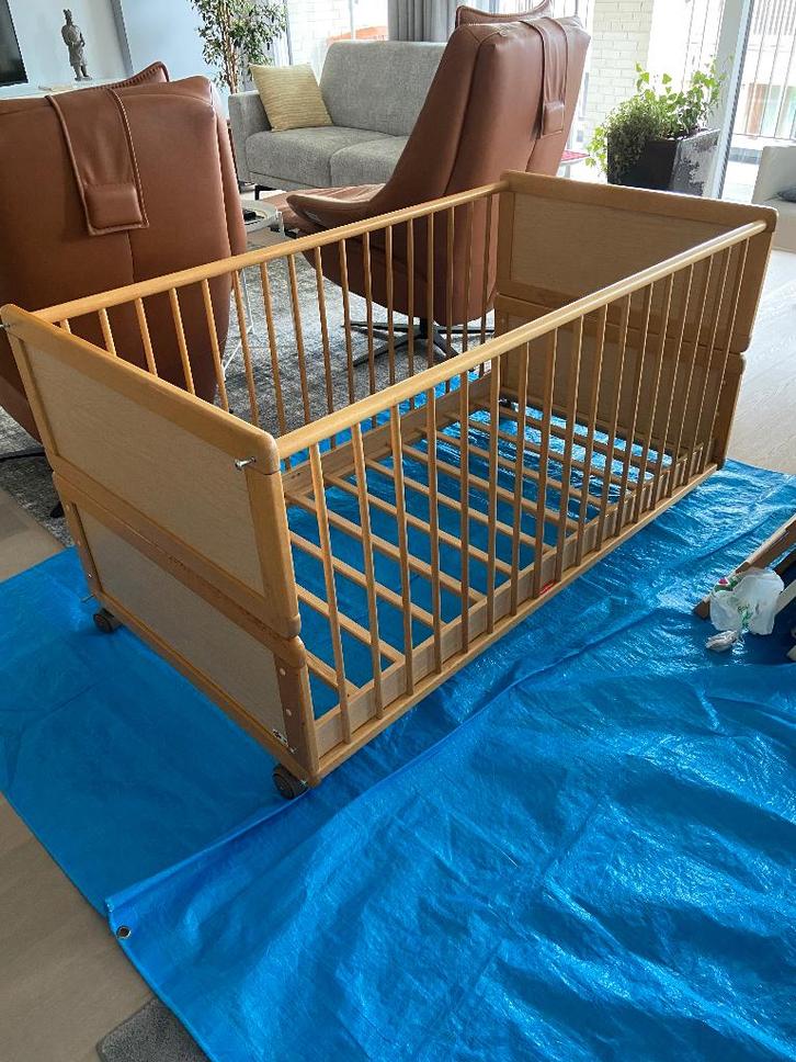 Houten meegroeibed van baby tot kleuter, Kinderen en Baby's, Kinderkamer | Bedden, Gebruikt, Lattenbodem, Ophalen