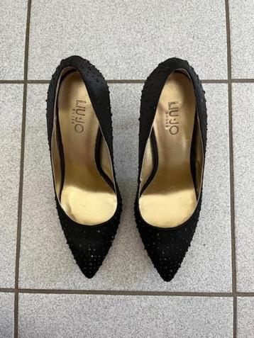 Pump met spikes zwart van Liu.Jo maat 40 beschikbaar voor biedingen