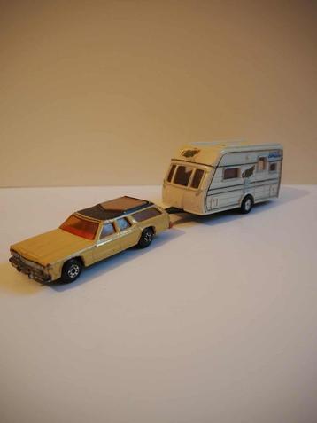 Vintage miniatuur auto met caravan, Made in England, 1970s beschikbaar voor biedingen