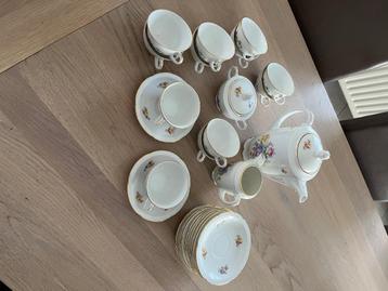Koffieservies beschikbaar voor biedingen