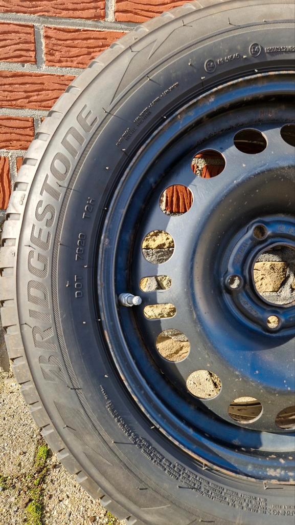 Bridgestone 205 55 16 met of zonder GM velgen 5x115 mm, Auto-onderdelen, Banden en Velgen, Velg(en), Winterbanden, 16 inch, Ophalen