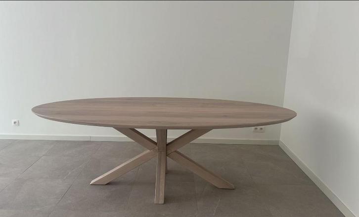 Ovale tafel koopmans massieve Eik nieuwprijs €1841, Huis en Inrichting, Tafels | Eettafels, Zo goed als nieuw, Ophalen