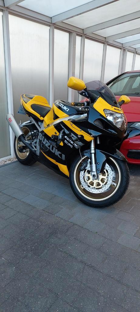 GSXR750 in showroomstaat, Motoren, Motoren | Suzuki, Particulier, Super Sport, meer dan 35 kW, 4 cilinders, Ophalen