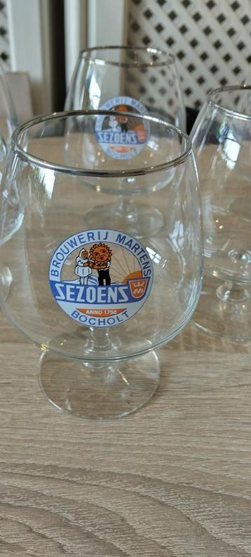 Verres à bière 6 saisons avec bord doré, Enlèvement, Comme neuf, Verre ou Verres