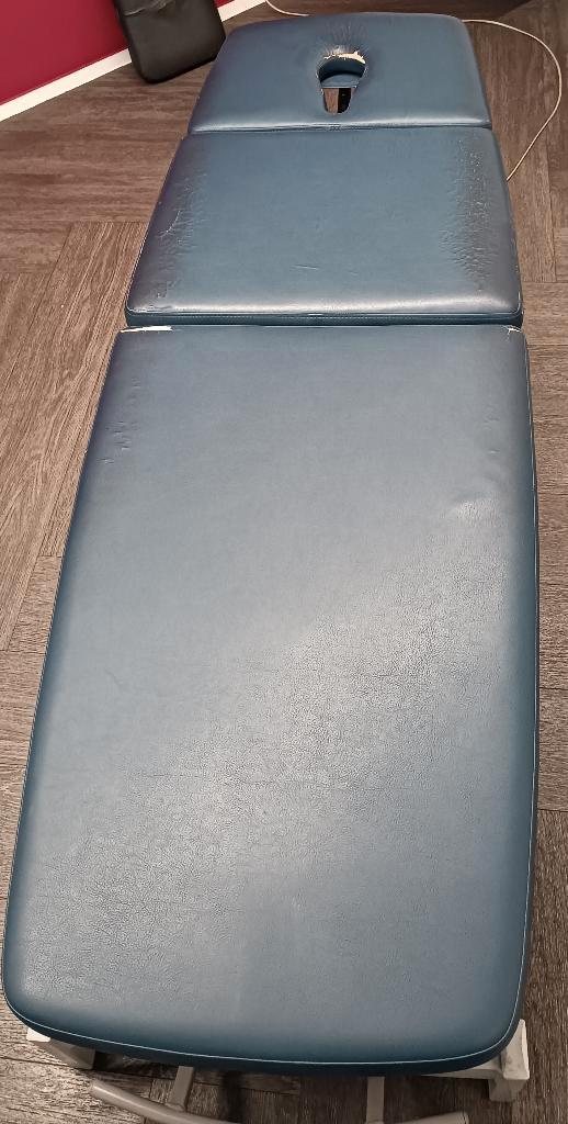 Table de massage Gymna TrioPlus, Sports & Fitness, Produits de massage, Utilisé, Table de massage, Enlèvement