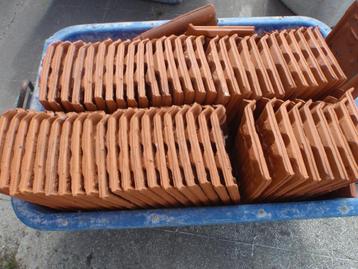 dakpan plat=POTTELBERG:35OST of meer:GOEDE STAAT;40CENT/STUK beschikbaar voor biedingen