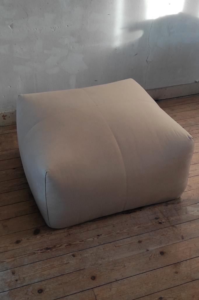 Pouf Bambole B&B Italia, Maison & Meubles, Canapés | Repose-pieds & Poufs, 75 à 100 cm, 75 à 100 cm, Carré, Tissus, Enlèvement ou Envoi