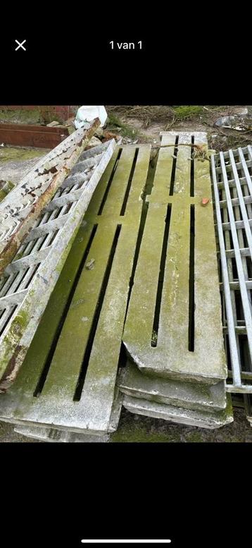 Mestroosters gewapend beton, Enlèvement, Comme neuf