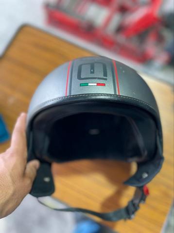 Scooter helm  beschikbaar voor biedingen