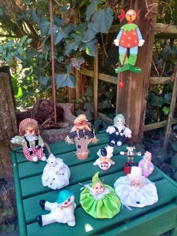 Harlekijn-pierrot-clowntje-Disney-trollen-smurfen: popjes beschikbaar voor biedingen