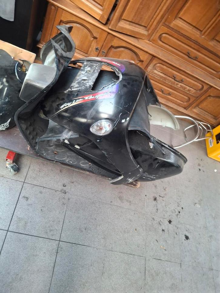 2x skyteam pbr en scooter, Vélos & Vélomoteurs, Cyclomoteurs | Cyclomoteurs accidentés, Enlèvement