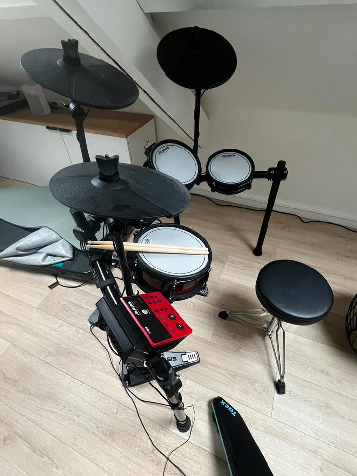 Alesis Nitro Pro, Muziek en Instrumenten, Drumstellen en Slagwerk, Zo goed als nieuw, Overige merken, Elektronisch, Ophalen